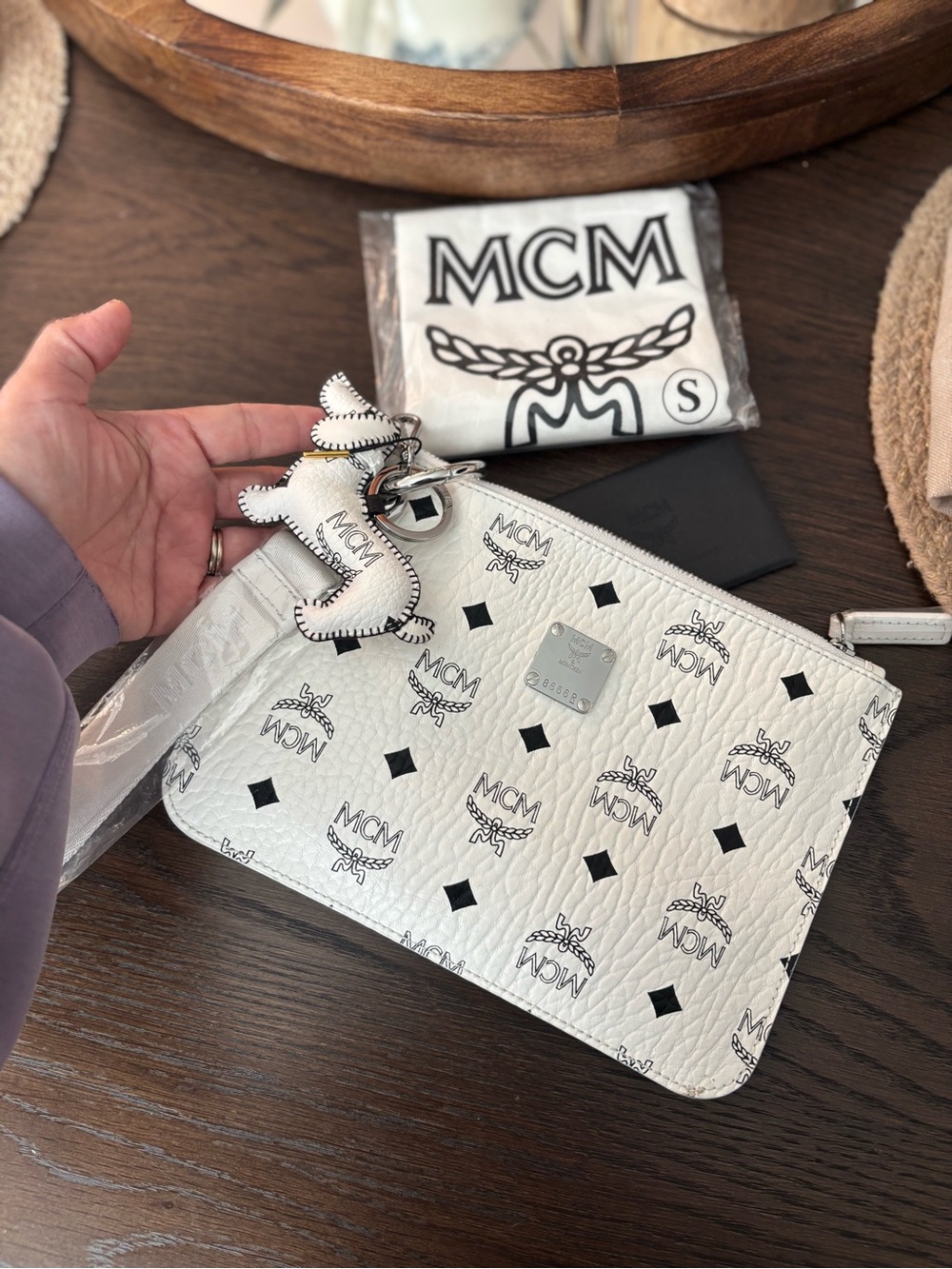 New”MCM “white visetos zip top wallet with Clutch Purse and Dog Char.